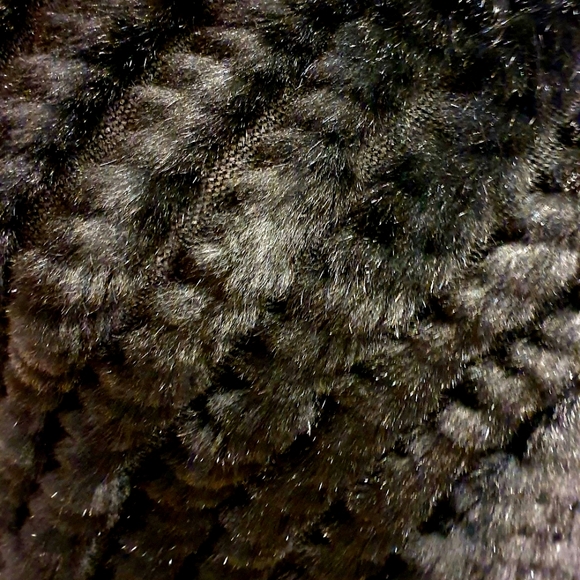 Black fur top - Picture 3 of 4